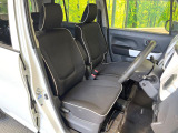 運転席シート廻りは使用感も少なく、良好な状態となっています。前オーナー様が丁寧に使っていたことがよくわかりますね。