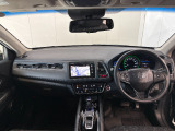 見通しの良い運転席回りとなっておりますので安心して運転をして頂けます!窓が大きいので明るく開放的な室内です