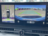 【アラウンドビューモニター】後方だけでなく、見通しの悪い所などでの前方の安全確認にも活用出来ます。