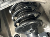 お車を安心してお乗りいただく為には、足回りの定期点検が欠かせません。サービスサポート(有償保証)では無料点検もご提供しており、安心のカーライフをお過ごしいただけるサポート体制が整っています。