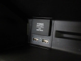 12V電源ソケットを設置しております。周辺機器の充電にご利用頂けます。