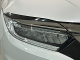 LEDヘッドライトは、点灯の瞬間から最大光量を発揮し、突然暗くなるトンネルなどでの安定感を高めます。