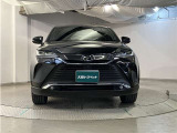 お車購入のポイントとなるフロントマスクです!シャープな目つきが印象的なデザインのヘッドランプです。