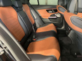 メルセデス・ベンツあざみ野店では中古車専任スタッフが在籍しております。平日もフル稼働で、お客様をお迎えできる準備を整えておりますのでお気軽にご来店下さい。