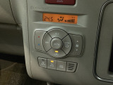 オートエアコンがついていますので、簡単操作で快適に過ごせます。希望の温度に自動調整してくれるのが便利です。