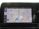 ナビゲーションを装備。多彩な機能で快適ドライブをアシスト。オーディオ機能も充実していますね。
