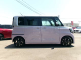 両側オートスライドドアですので、狭い駐車場での、乗り降りも、しやすく便利です。