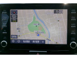 8インチディスプレイオーディオを装備。ナビキットを搭載していますので画面に地図を表示できます。また、フルセグTVの視聴をオプションで追加できます。