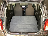 リアシートも簡単格納ができ、大きな荷物もらくらく収納できます!
