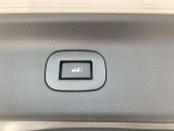ボタン一つでバックドアの開閉が可能になっております!