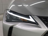 LEDヘッドランプには「オートマチックハイビームシステム」を搭載。夜間走行時にハイビームで走行可能と判断した場合、ロービームとハイビームを自動的に切り替え、前方視界確保をアシストします。
