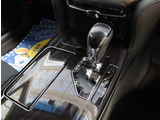 【車屋】として、長く車業界に従事した経験豊富なスタッフが多数在籍しております。