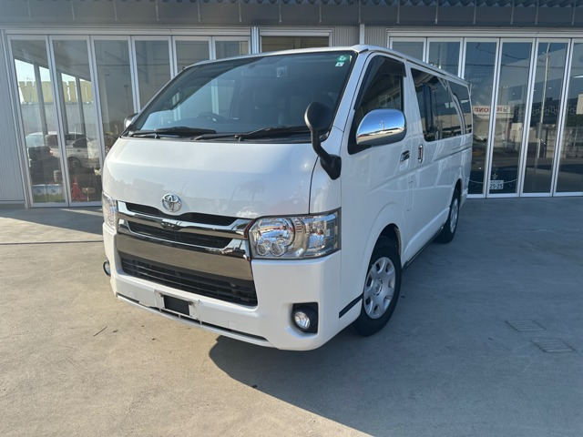 トヨタ ハイエースバン 