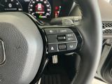 【アダプティブ・クルーズ・コントロール】予め設定した車速内でクルマが自動的に加減速。 前走車との適切な車間距離を維持しながら追従走行し、高速道路でのドライバーの疲労を軽減してくれる嬉しい機能付♪