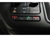 シートヒーター装備車両♪♪寒い冬はもちろん♪肌寒い春先・秋口まで活躍してくれるあると嬉しい装備です♪♪