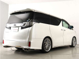 当店では、厳選された車両のみ展示しております。アルファード・ヴェルファイアに特化した専門店ならではの豊富な在庫の中から、お気に入りの一台をお探しください!