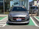 ボディーカラーはスタイリッシュなプレミアムシルバーメタリックです。