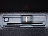 ■【ETC車載器】が装備されています。セットアップをしてお渡しとなり、ETCカードを差し込むだけで高速道路の利用が可能です。