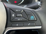 プロパイロットは、運転者が設定した車速を上限に先行車と車速に応じた車間距離を保ちながら、車線中央付近を走行するための運転操作を支援します。