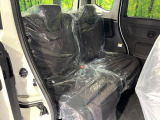 高品質なオリジナルフロアマットもオプションにてご用意しております。お好きなデザインやカラーをお車に合わせて選んでいただくことができます♪