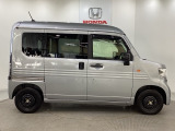 購入後も自社指定整備工場完備でお客様の愛車をしっかりサポート致します!御納車時には安全かつ安心してお乗り頂けるようホンダ専門知識を持つ整備スタッフが点検・整備・装備も説明をしてお渡ししております。