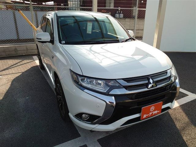 アウトランダーPHEV 2.0 G ナビパッケージ 4WD 禁煙車 純正ナビ フルセグ 360度カメラ