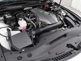 8AR-FTS型 2.0L 直列4気筒 DOHC インタークーラーターボエンジン搭載、駆動方式はFRです。