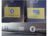BluetoothやCD,TV、DVD搭載!
