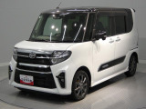 【冬道の安心感】頼れる4WDで雪の日も軽やかに。ACCが長距離ドライブの疲れを軽減してくれます。細部まで清掃の行き届いた空間は、新しい相棒との出会いへの期待感を高めます。