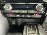 運転席/助手席シートヒーターで寒い日もすぐに温かくなり快適に過ごせます。3段階の温度調整が可能です