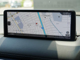 マツダコネクトの10.25インチワイドセンターディスプレイです。『Android Auto』『Apple CarPlay』や独自のコネクテッドサービスに対応したインターフェイスシステムです。