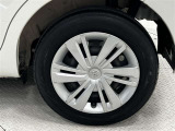タイヤサイズは165/65R14!納車前の点検時にタイヤ交換させていただきます!ホイールキャップに傷があります。