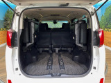 普段のお買い物や通勤、送迎等に十分な荷室スペースを確保しております。セカンドシートを倒すと、大きな荷物の積載も可能です♪