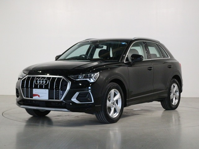 アウディ Q3 
