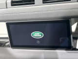 【メーカー純正ナビ】インテリアに溶け込むスタイリッシュな「専用設計」メーカーナビを装備♪視認性や操作性など基本性能にも優れ、より上質なカーライフをお楽しみいただけます。