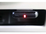 ボイスタイプのETC搭載。高速道路出入口もスマートに通過! 今やマストアイテムですね。納車前には使用できるようにセットアップをさせていただきます。ETCカードの取扱もしておりますのでご相談ください。