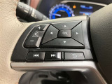 ナビゲーションに視線を移さず、ハンドルから手を離さず、運転に集中したまま手元でオーディオ操作できます♪