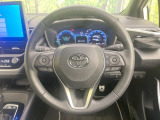 インテリアに合わせたデザインのステアリングは、運転される方のことも考え、運転しやすい形状、大きさです。是非一度、実際に触ってお確かめください。