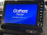 【純正ナビ】人気の純正ナビを装備しております。ナビの使いやすさはもちろん、オーディオ機能も充実!キャンプや旅行はもちろん、通勤や買い物など普段のドライブも楽しくなるはず♪