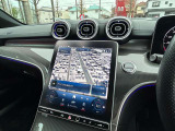 初年度登録から3年間は新車保証(メルセデスケア)を継承して、ご利用になれます。メルセデスケアは一部消耗品や、定期点検までも保証対象となりますので、保証が広範囲です。※詳しくはスタッフまでお問合せ下さい