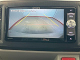 見にくい後方をモニターに映してくれるバックモニター搭載!駐車時にとても便利な機能です♪