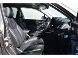 運転席パワーシート 電動シート採用で細かい微調整ができ、ドライビングポジションにしっかり合わせることで疲労軽減や事故防止につながります♪♪