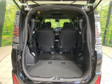 普段のお買い物や通勤、送迎等に十分な荷室スペースを確保しております。セカンドシートを倒すと、大きな荷物の積載も可能です♪