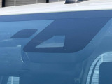 【トヨタセーフティセンス】走行中に前方の車両等を認識し、衝突しそうな時は警報とブレーキで衝突回避と被害軽減をアシスト。より安全にドライブをお楽しみいただけます。