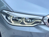 ●LEDヘッドライト:夜間走行時も良好な視界を確保し安心して運転できる高輝度LEDヘッドライトを装備!点灯速度が早く、消費電力も抑えられています。