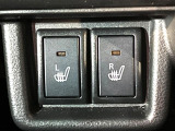 【シートヒーター】寒い日に重宝するシートヒーター!エアコンより早く温まってくれるので寒がりの人も安心ですね♪エアコンの温風は乾燥するから苦手、という方にもをおすすめです。