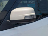 サイドミラー方向指示器付き。