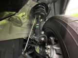 お車を安心してお乗りいただく為には、足回りの定期点検が欠かせません。サービスサポート(有償保証)では無料点検もご提供しており、安心のカーライフをお過ごしいただけるサポート体制が整っています。