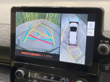 【パノラミックビューモニター】専用のカメラにより、上から見下ろしたような視点で360度クルマの周囲を確認することができます☆死角部分も確認しやすく、狭い場所での切り返しや駐車もスムーズに行えます。