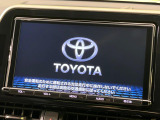 【純正9型ナビ】人気の純正ナビを装備しております。ナビの使いやすさはもちろん、オーディオ機能も充実!キャンプや旅行はもちろん、通勤や買い物など普段のドライブも楽しくなるはず♪